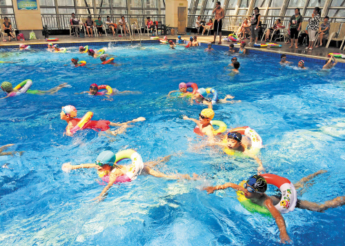 <b>长沙县26家游泳馆迎水质“体检”</b>
